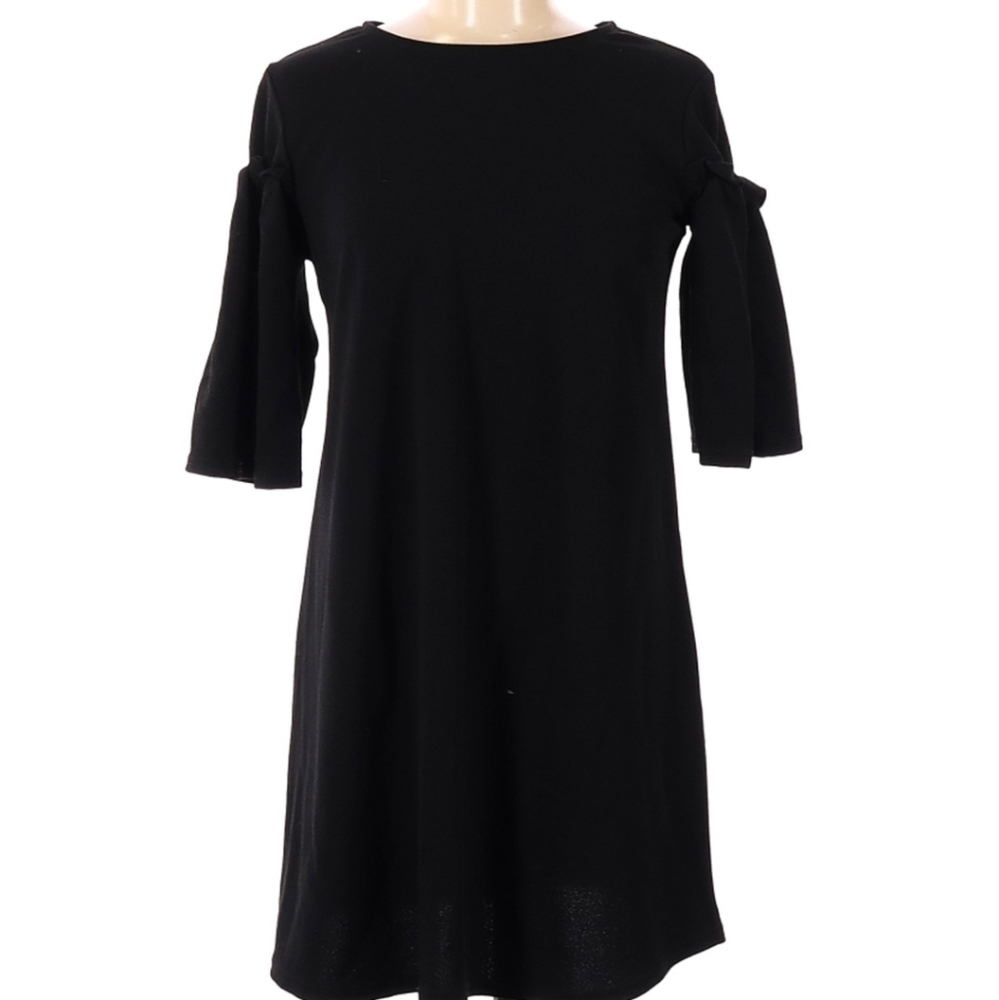 Boohoo black shift dress,bell scrunch sleeves